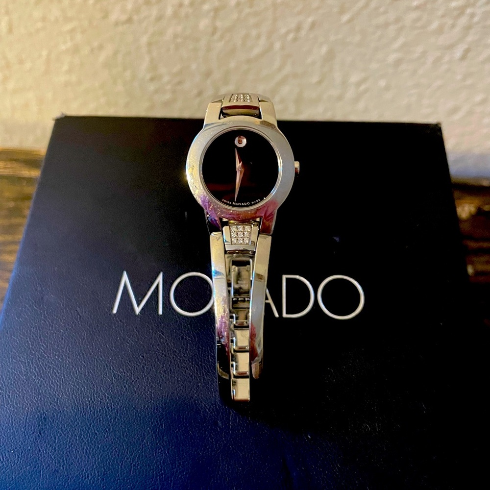 Preloved Movado Amorosa
